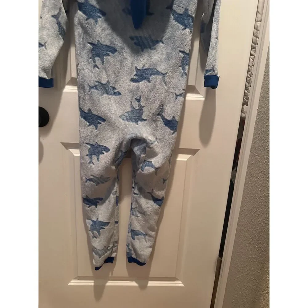Saint Eve Youth Hooded Fleece Sleeper with Shark Print Size S (7/8)